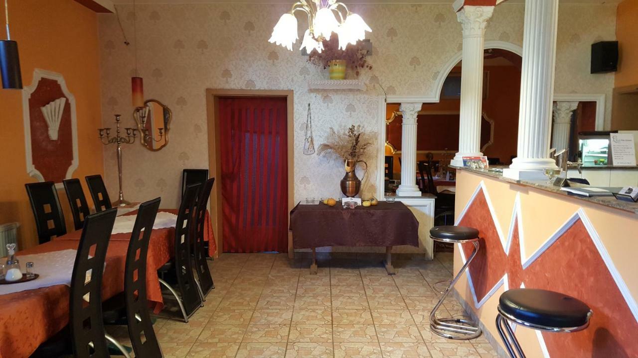 Leon'S Silberwald Apartment Strasshof an der Nordbahn Екстериор снимка
