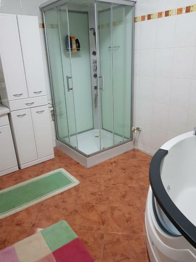 Leon'S Silberwald Apartment Strasshof an der Nordbahn Екстериор снимка