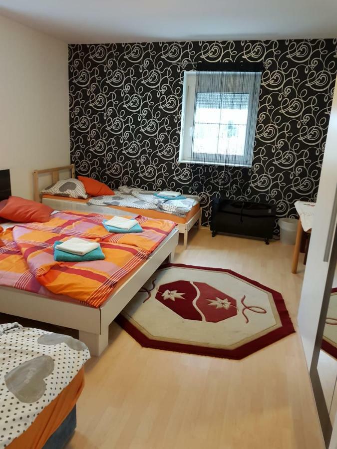 Leon'S Silberwald Apartment Strasshof an der Nordbahn Екстериор снимка